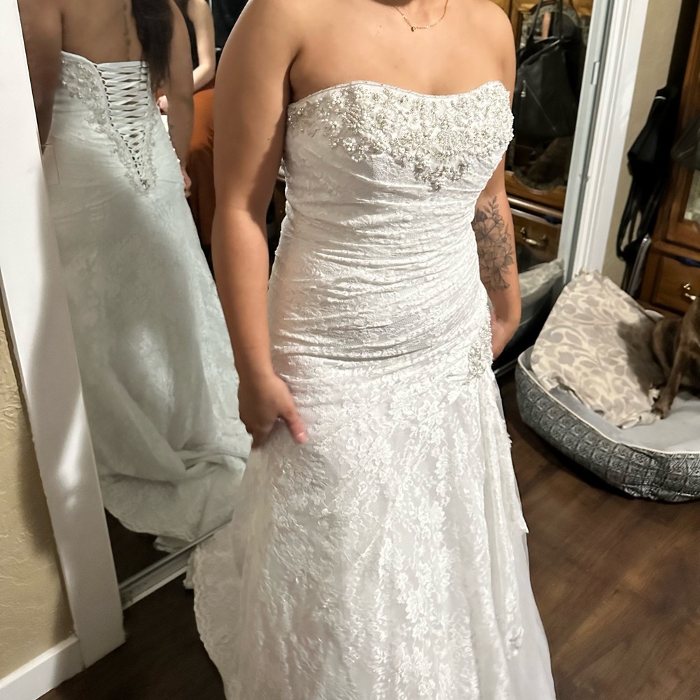 David's bridal, a-line lace wedding dress, size 10